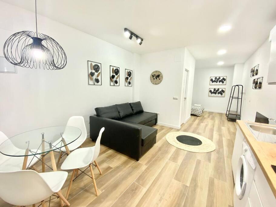 Madrid Rio Amparo Usera Exterior photo